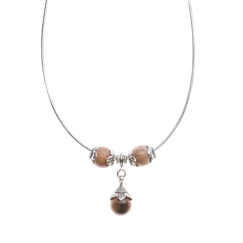 Stříbrný náhrdelník květiny ořech
