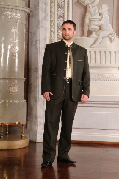 Alfréd oblek se stojatým límcem